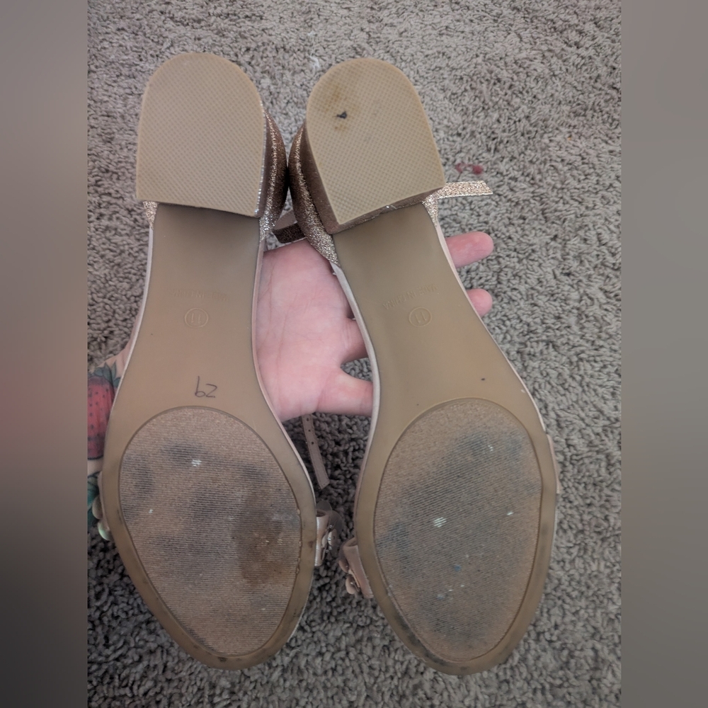 Betsey Johnson Women's Gold and Cream Sandals - Picture 4 of 4
